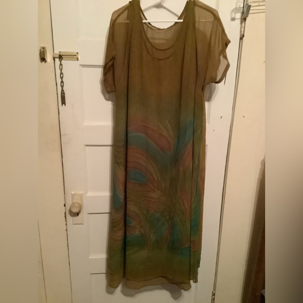 Shortsleeved Covered Dress